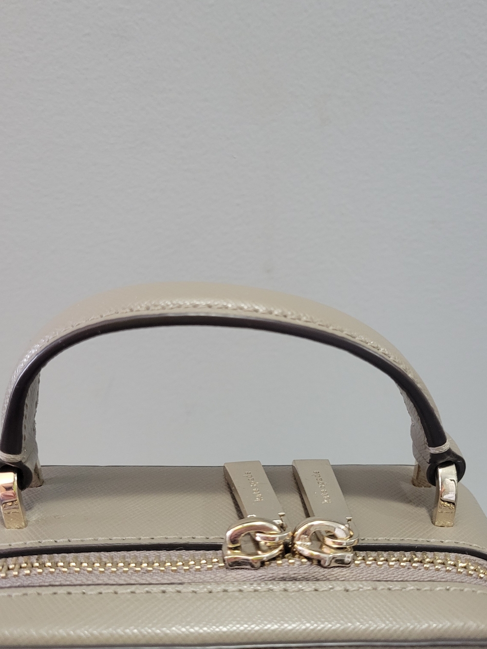 Kate Spade Taupe Crossbody with Gold Hardware - Picture 6 of 13
